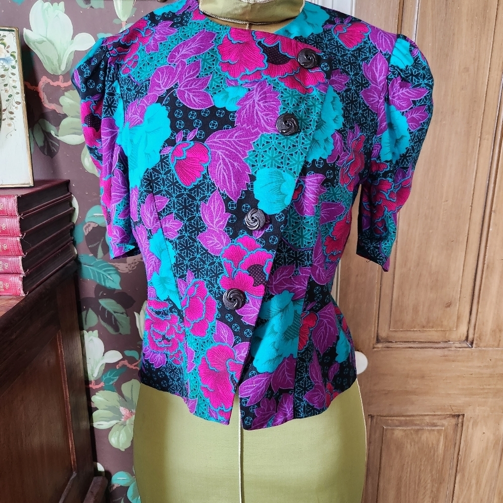 Vintage 80s Floral Blouse Asymmetrical Button Front Teal Pink USA Womens 8 Retro